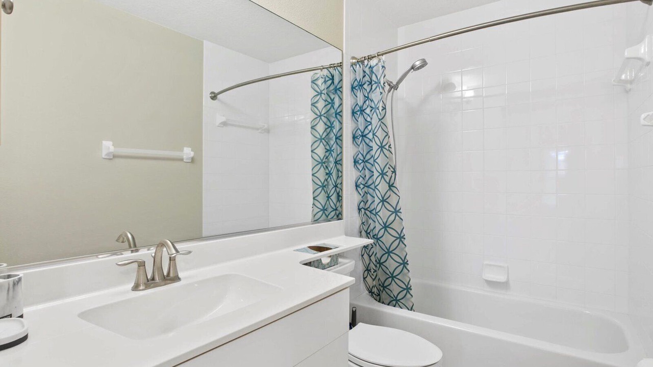 Photo of Bathroom in Plantation