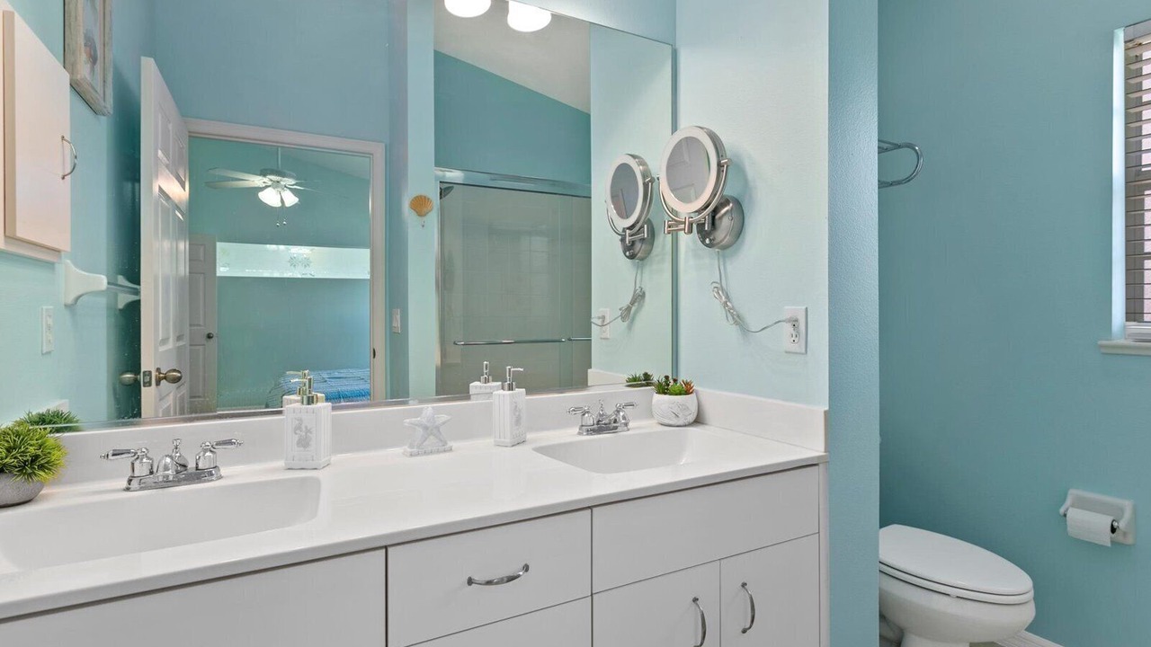 Photo of Bathroom in Plantation
