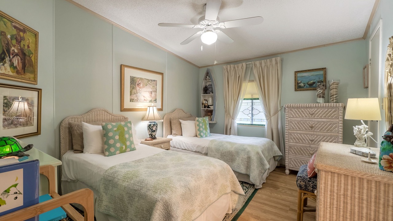 Photo of Bedroom in Edgewater