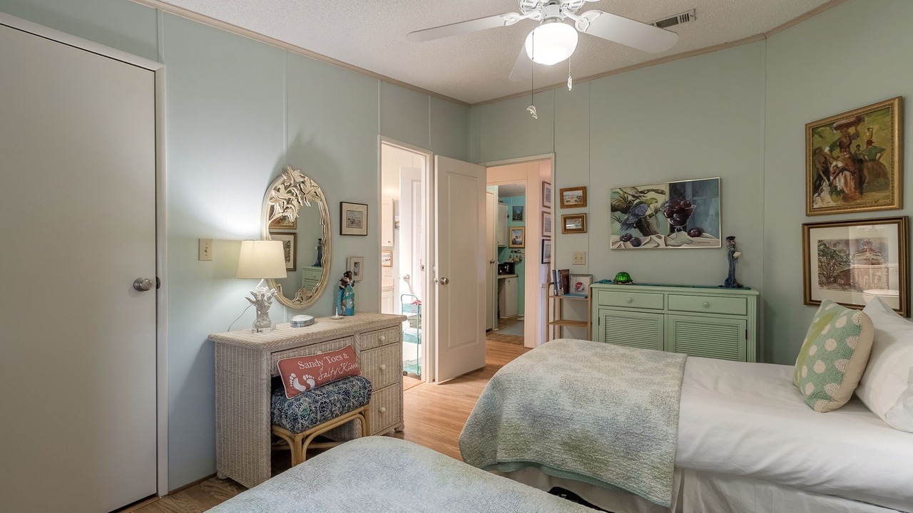 Photo of Bedroom in Edgewater
