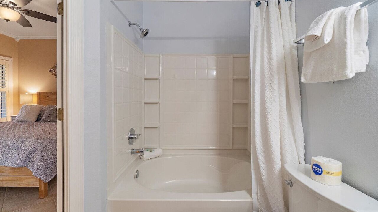 Photo of Bathroom in Seminole