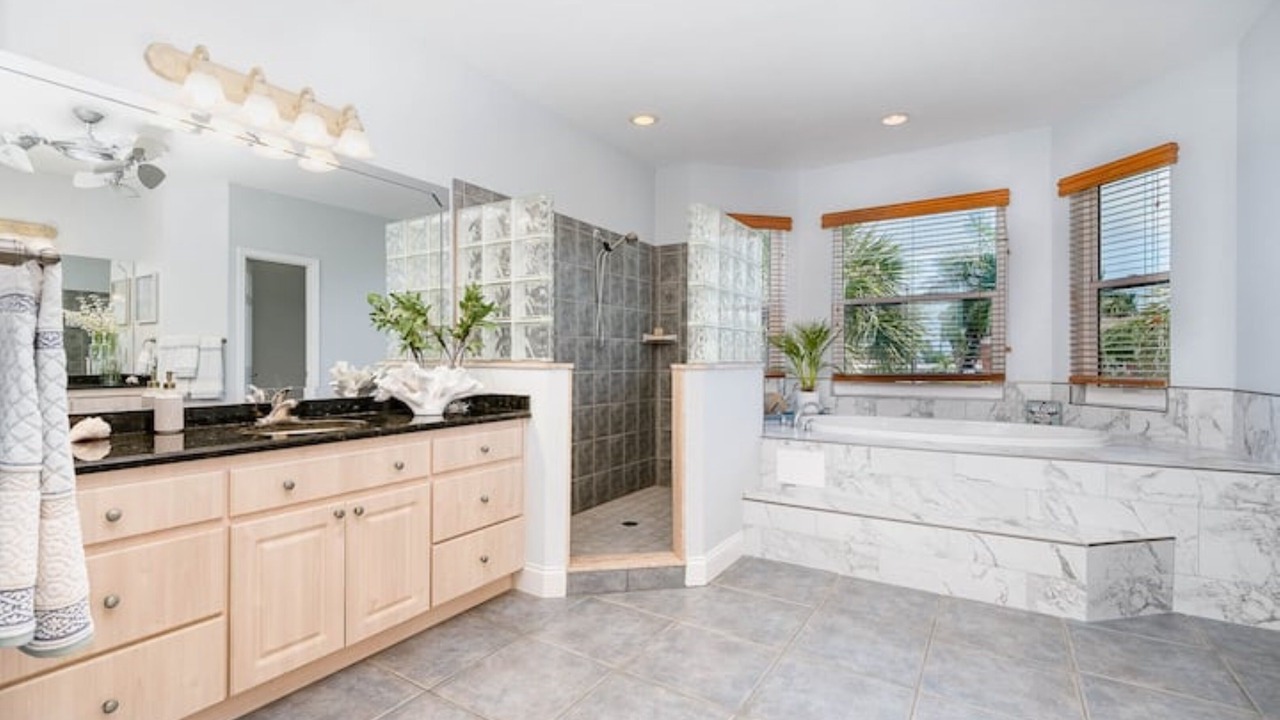 Photo of Bathroom in Cocoa Beach