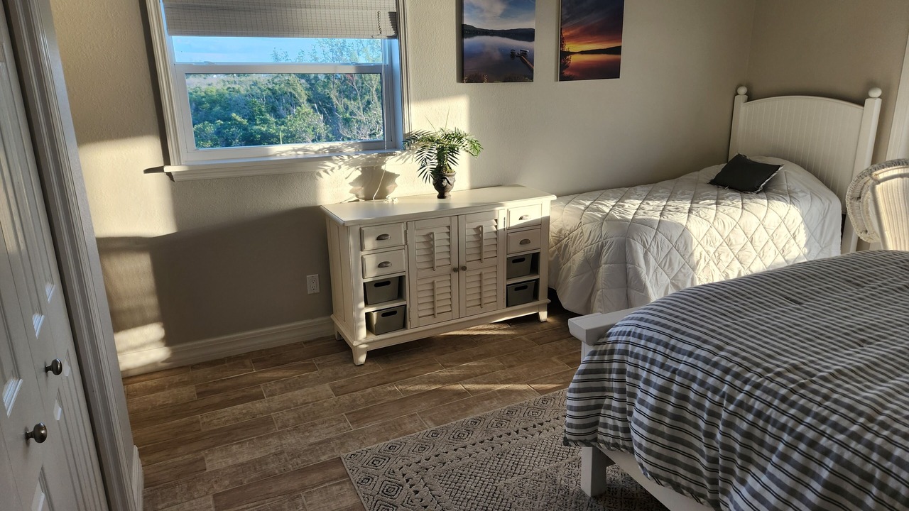 Photo of Bedroom in Bokeelia