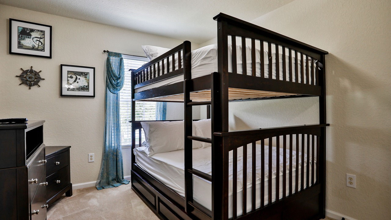 Photo of Bedroom in Trafalgar Village
