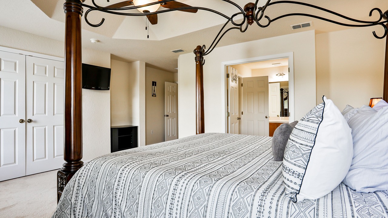 Photo of Bedroom in Trafalgar Village