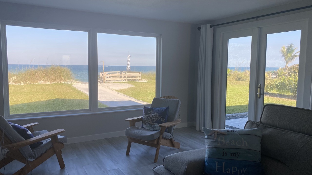 Photo of Livingroom in Floridana Beach