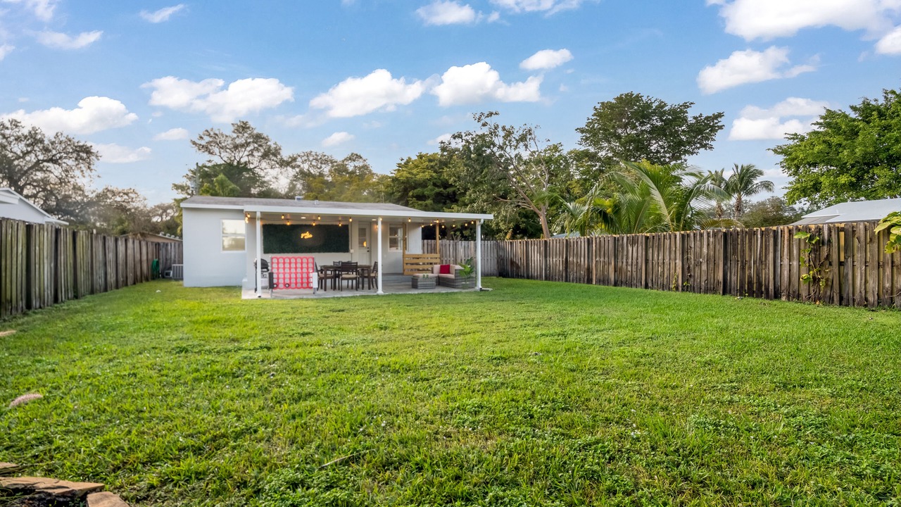 Photo of Outdoor in Hallandale Beach