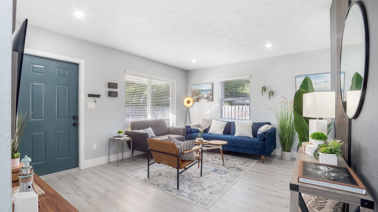 Photo of Livingroom in Hallandale Beach