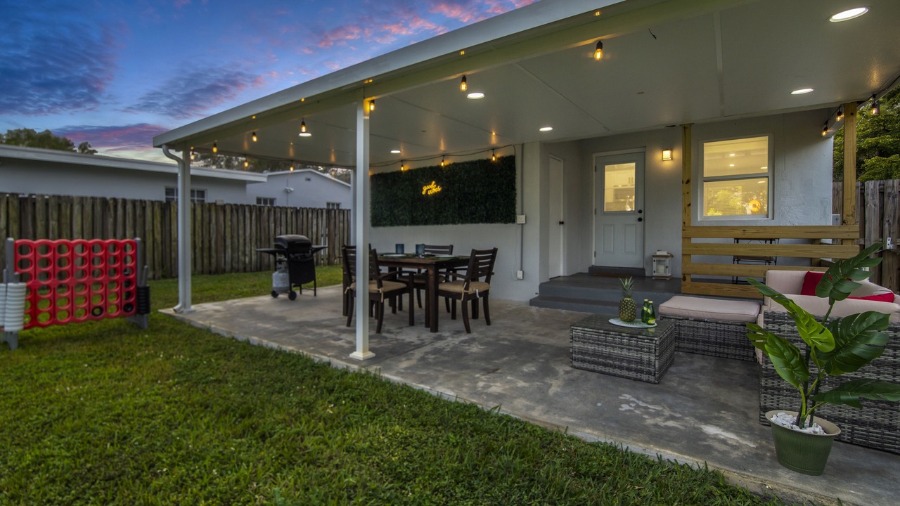 Photo of Outdoor in Hallandale Beach