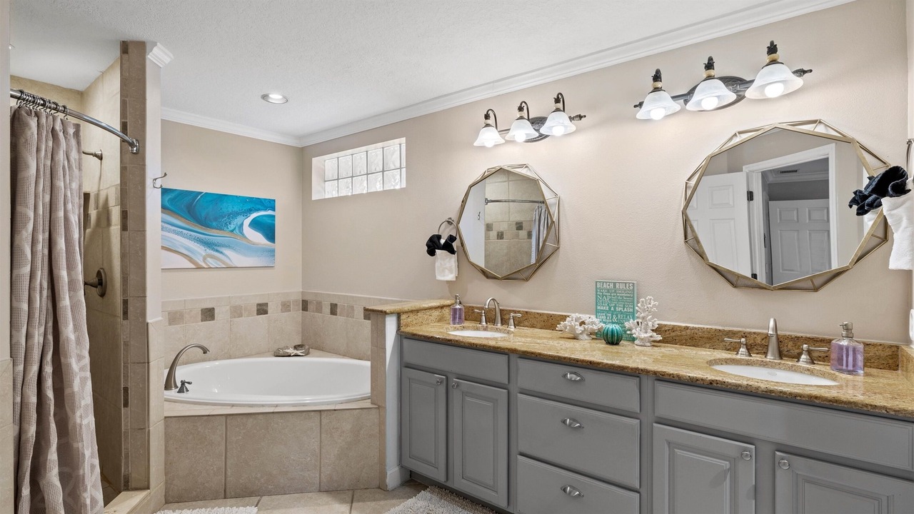 Photo of Bathroom in River District