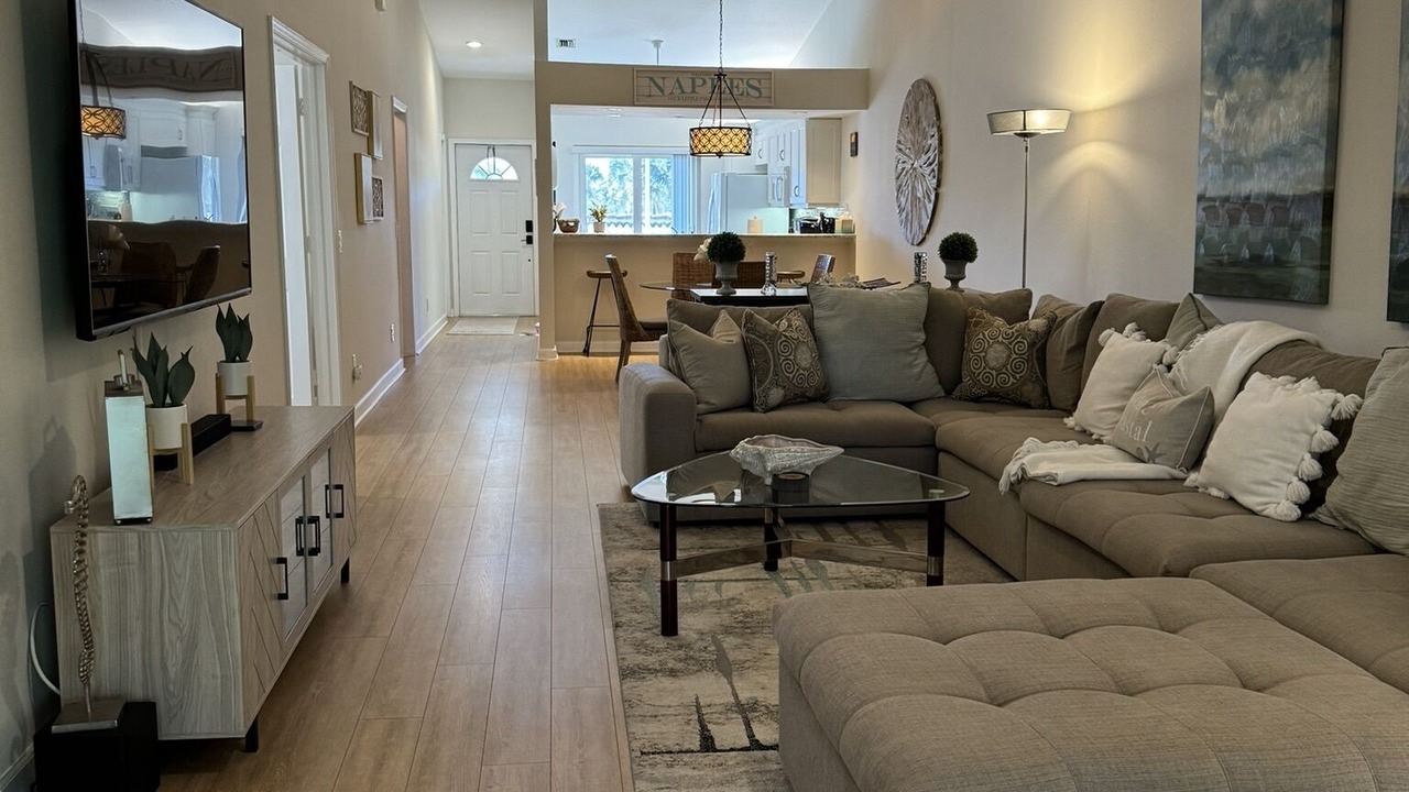 Photo of Livingroom in Naples