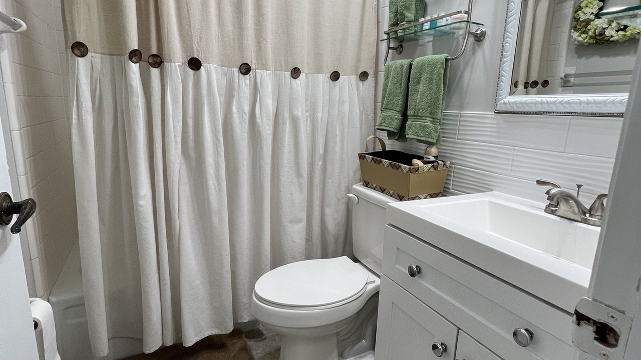 Photo of Bathroom in Palm Valley