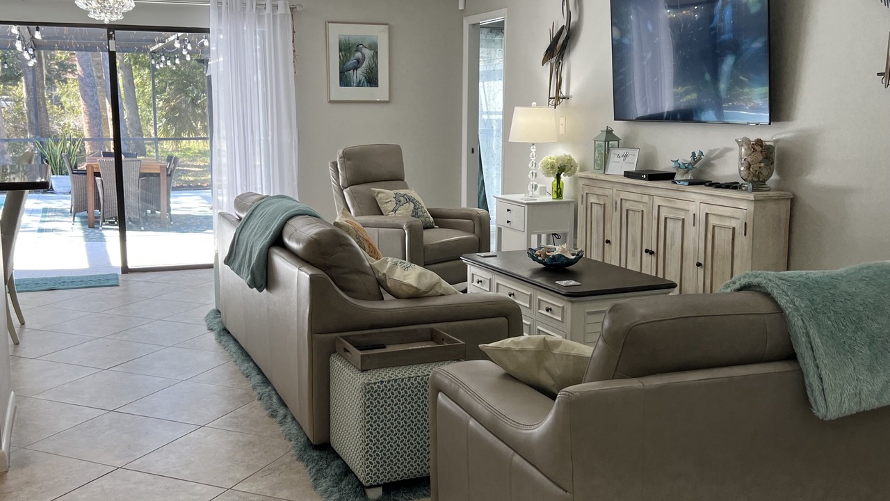 Photo of Bedroom in Palm Valley