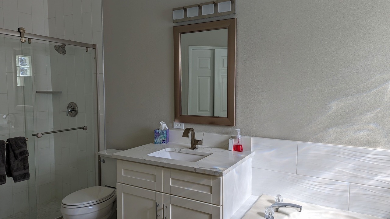 Photo of Bathroom in River Pointe