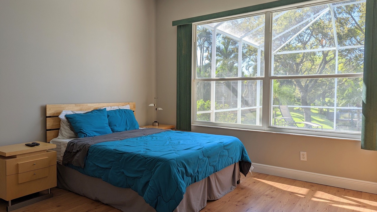 Photo of Bedroom in River Pointe