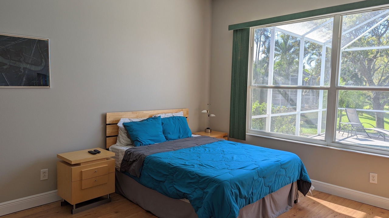 Photo of Bedroom in River Pointe