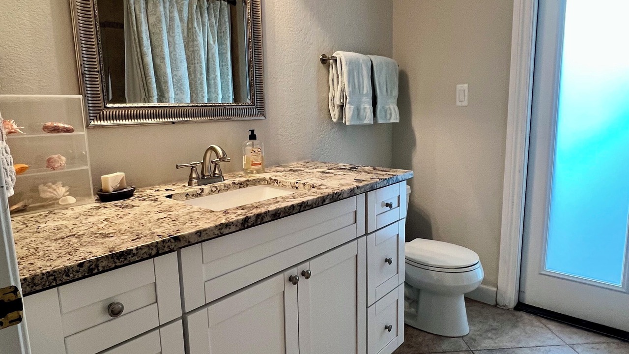 Photo of Bathroom in Greenview Shores