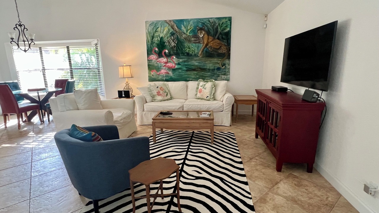 Photo of Livingroom in Greenview Shores