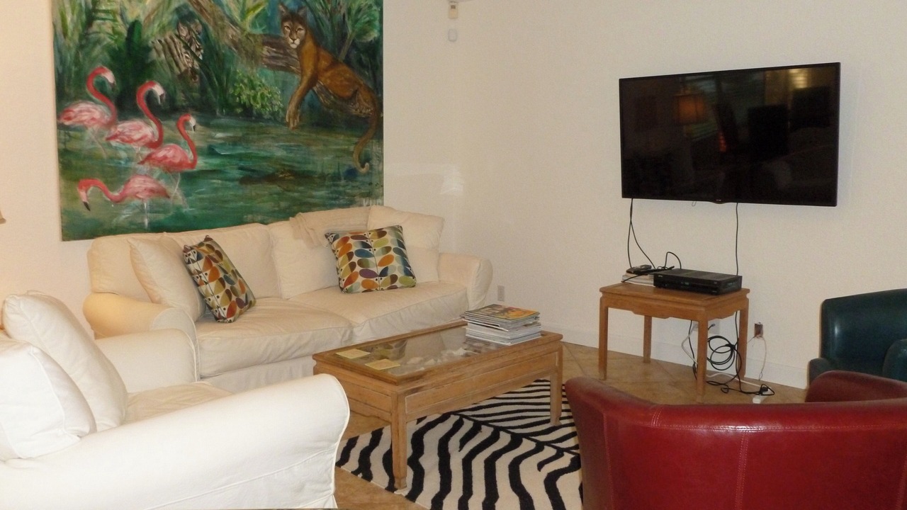 Photo of Livingroom in Greenview Shores