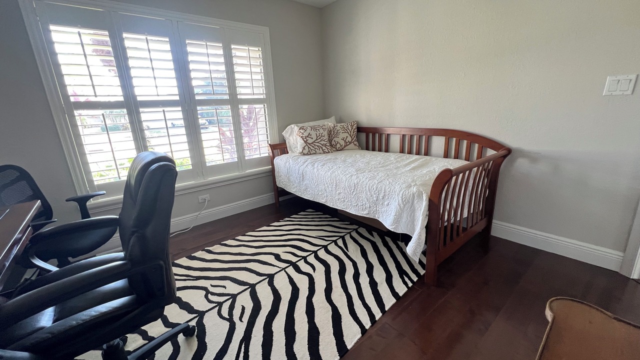 Photo of Bedroom in Greenview Shores