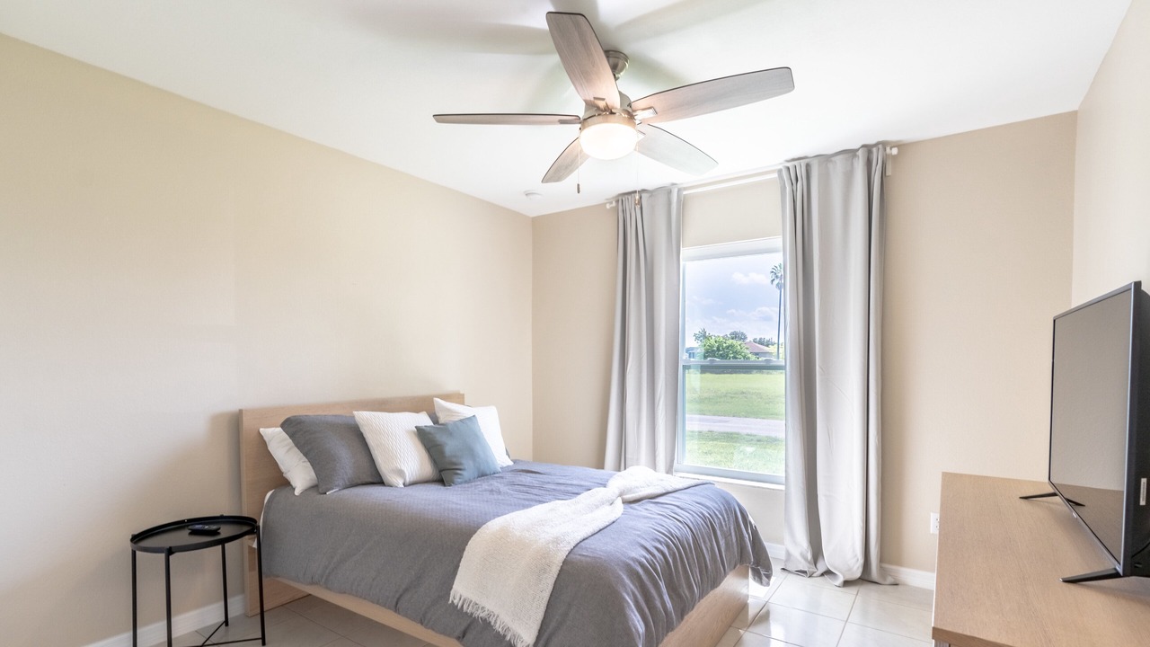 Photo of Bedroom in Diplomat