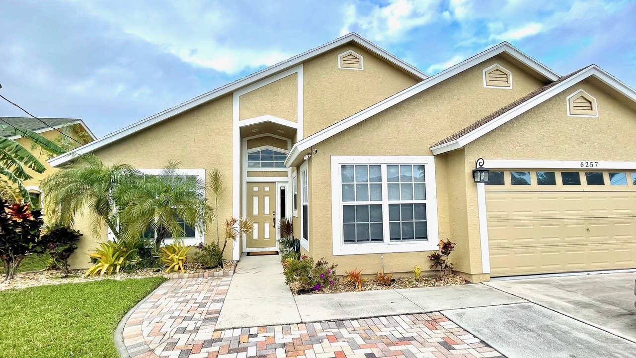 Photo of Outdoor in North Palm Beach Heights