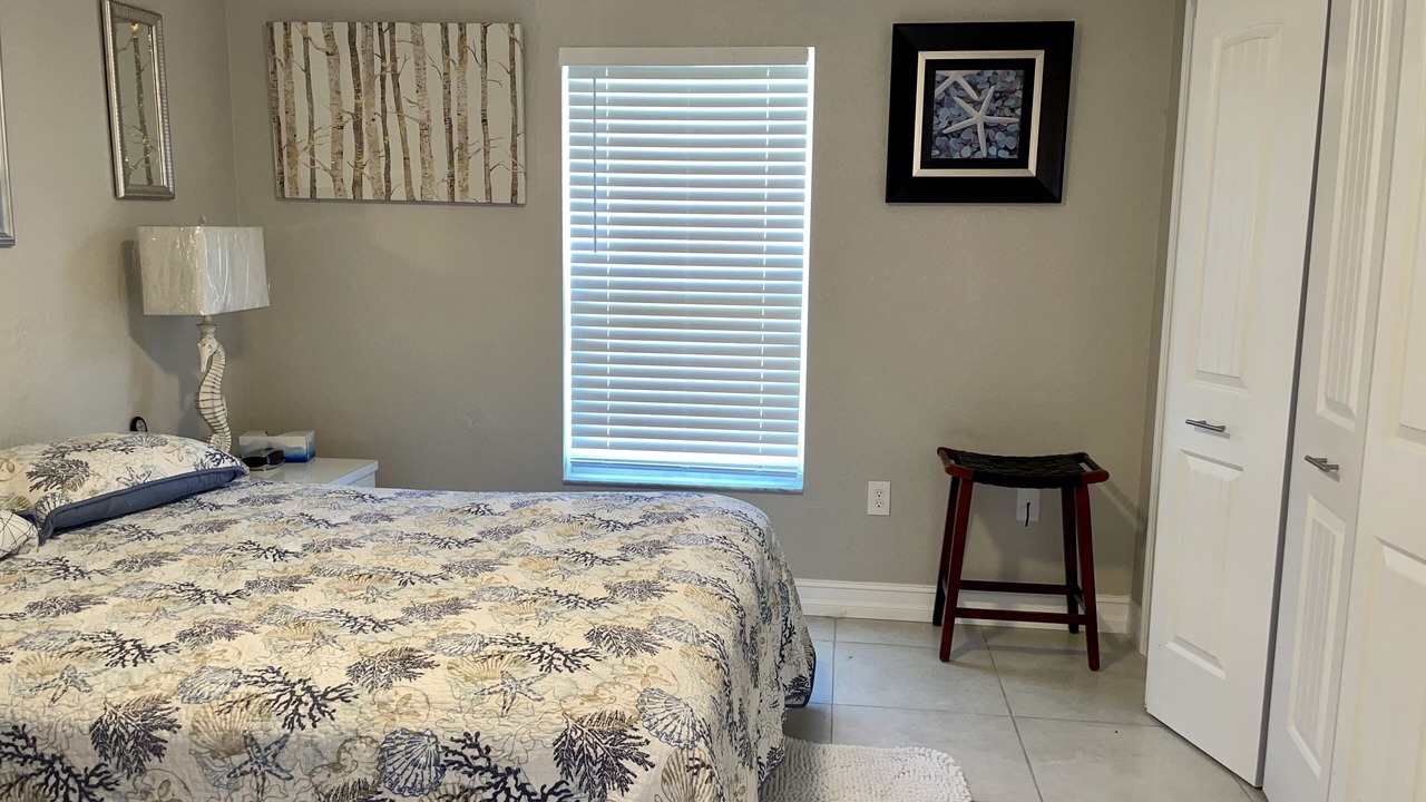 Photo of Bedroom in Englewood East