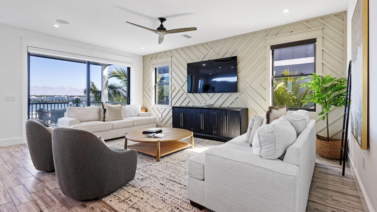 Photo of Livingroom in Bradenton Beach