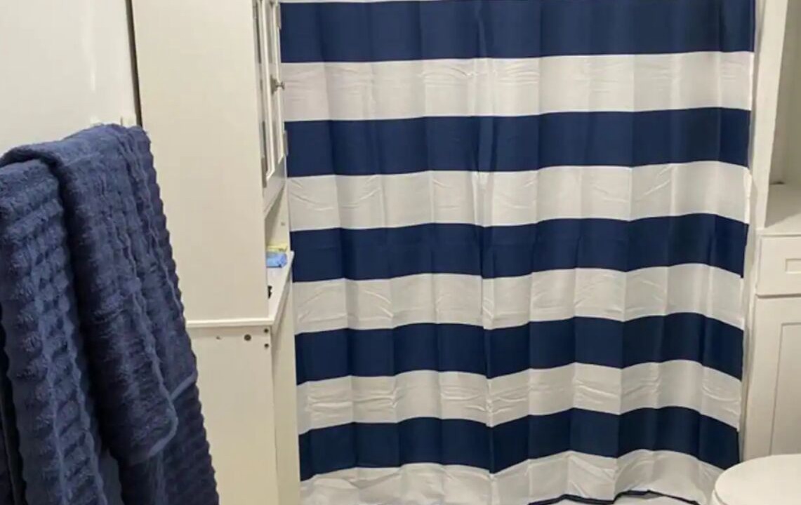 Photo of Bathroom in Lake Magdalene