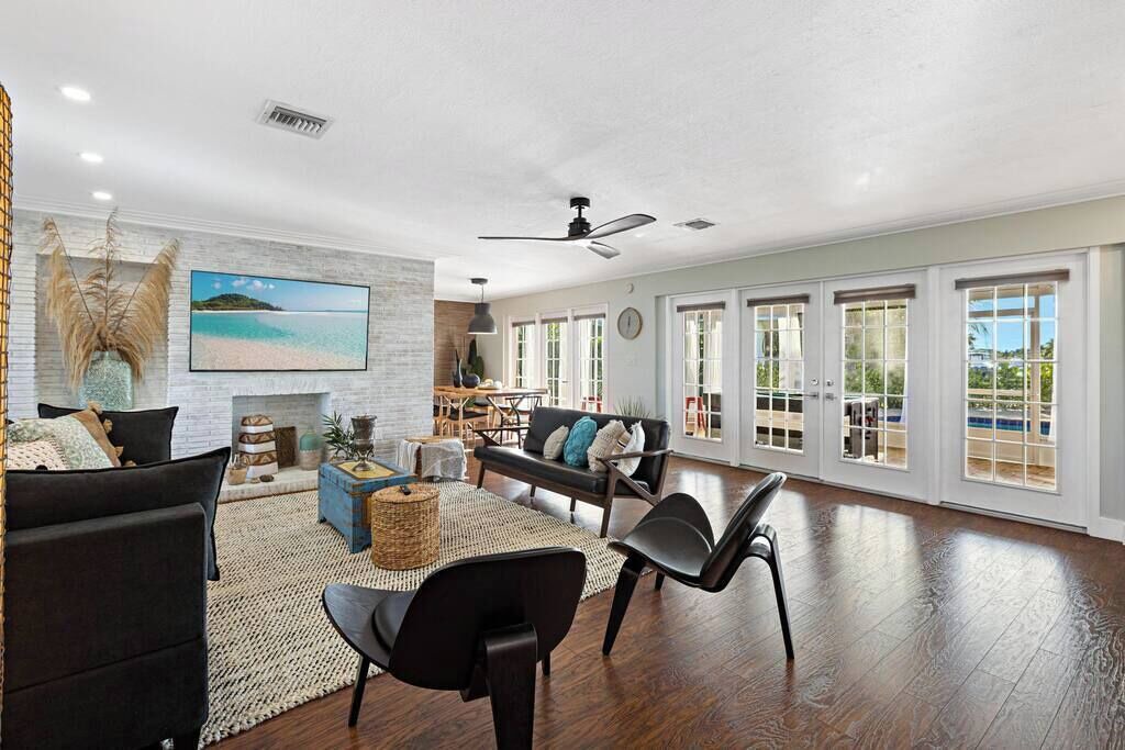 Photo of Livingroom in Pompano Isles