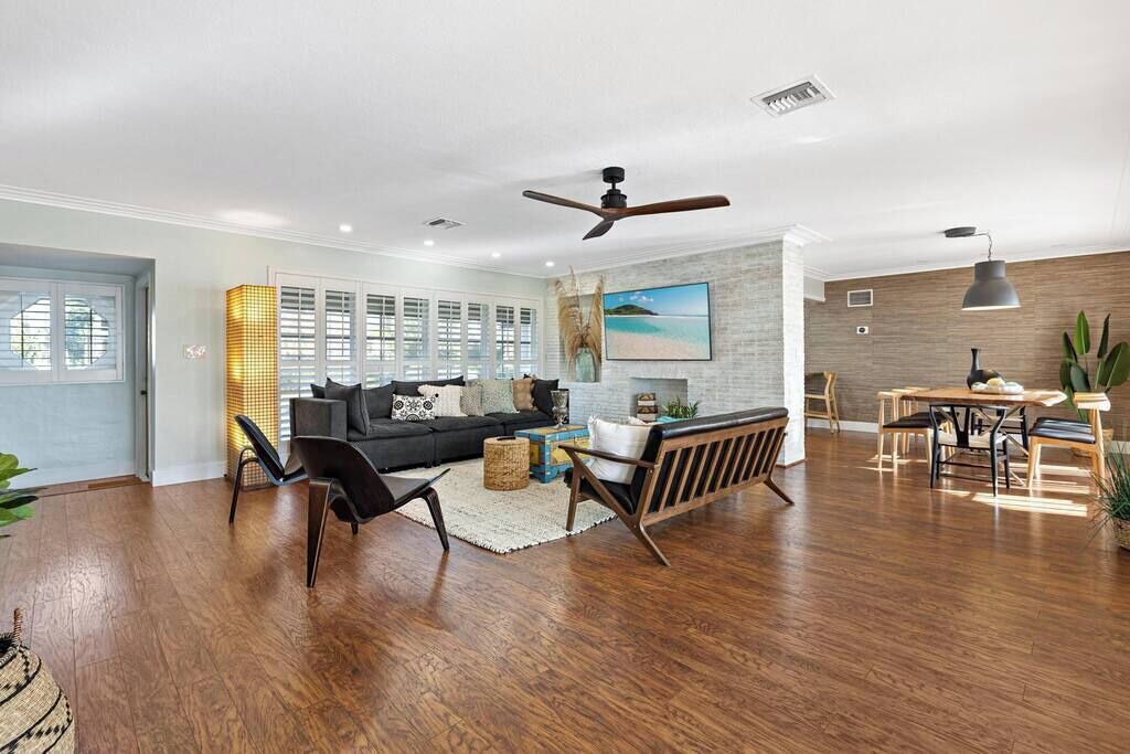 Photo of Livingroom in Pompano Isles