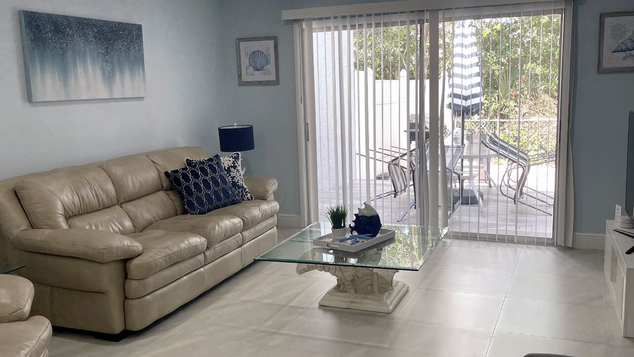 Photo of Livingroom in Oldsmar