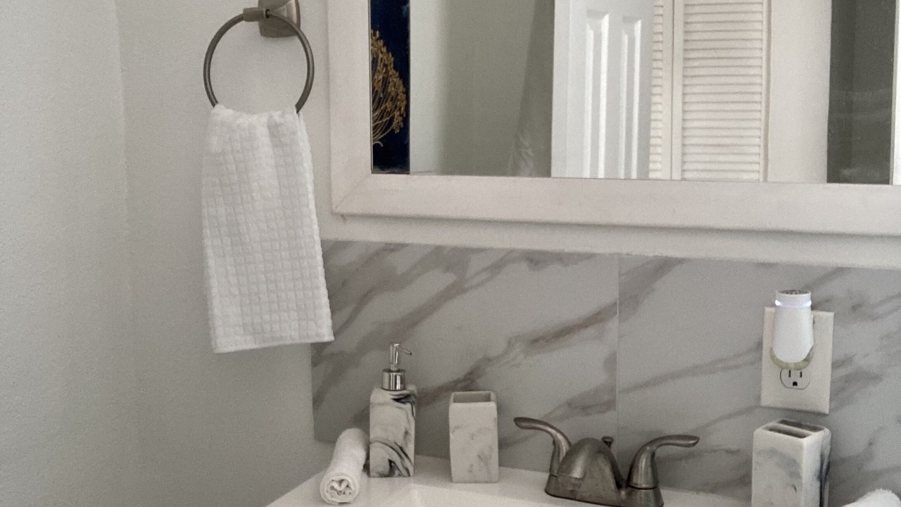Photo of Bathroom in Gladeview
