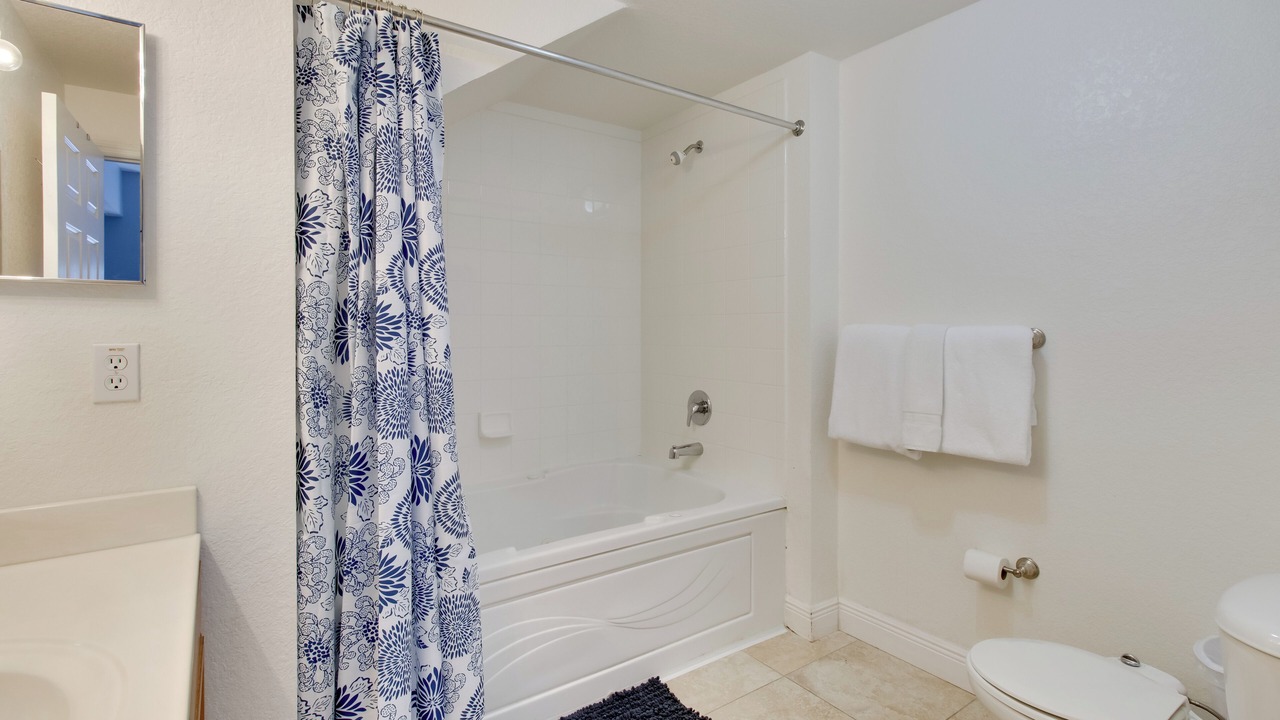 Photo of Bathroom in Venetian Bay Villages