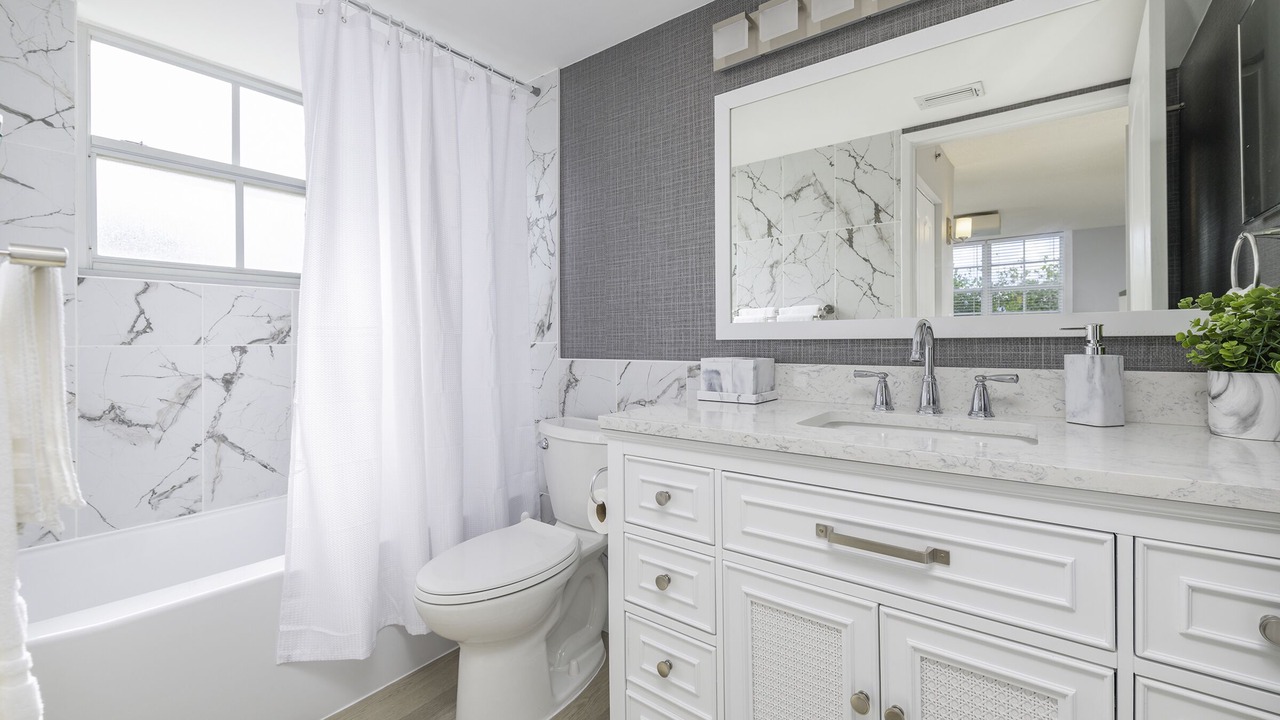 Photo of Bathroom in Aventura