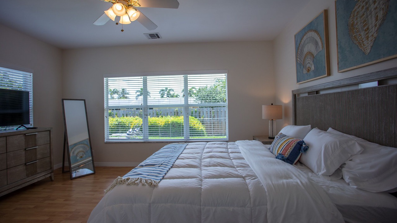 Photo of Bedroom in Deerfield Beach