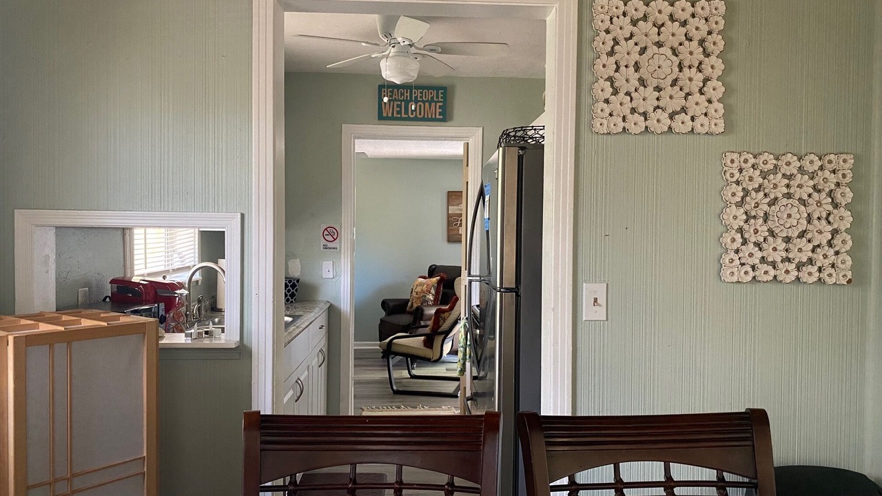 Photo of Bedroom in Lake Worth Corridor