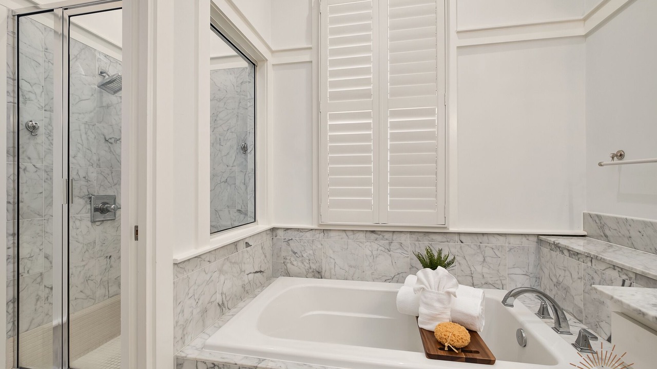 Photo of Bathroom in Delos