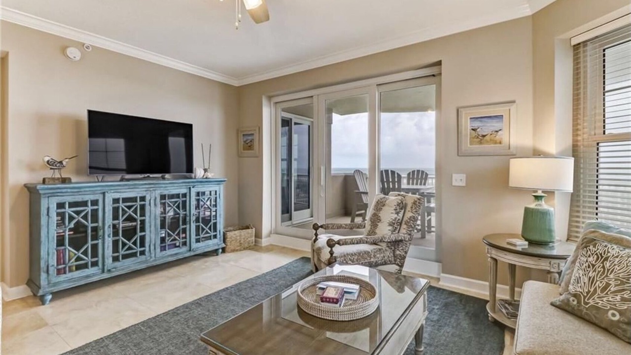 Photo of Livingroom in Amelia City