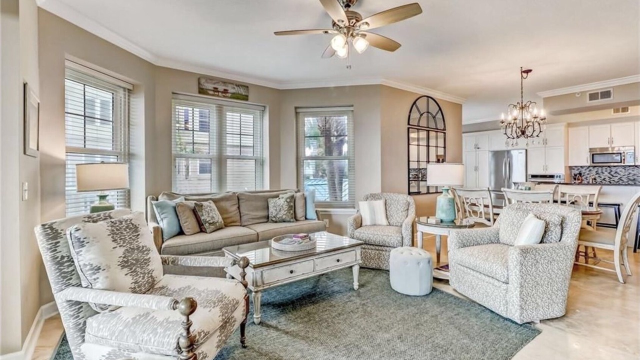 Photo of Livingroom in Amelia City