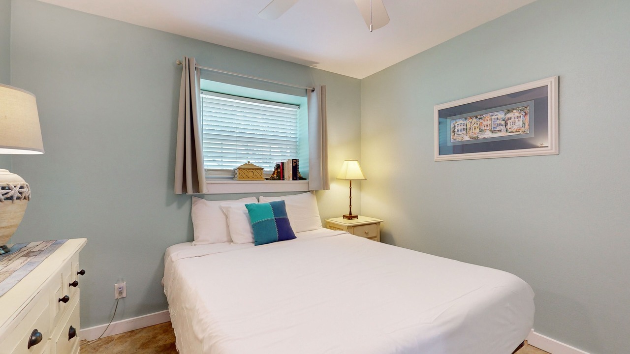 Photo of Bedroom in Miramar Beach
