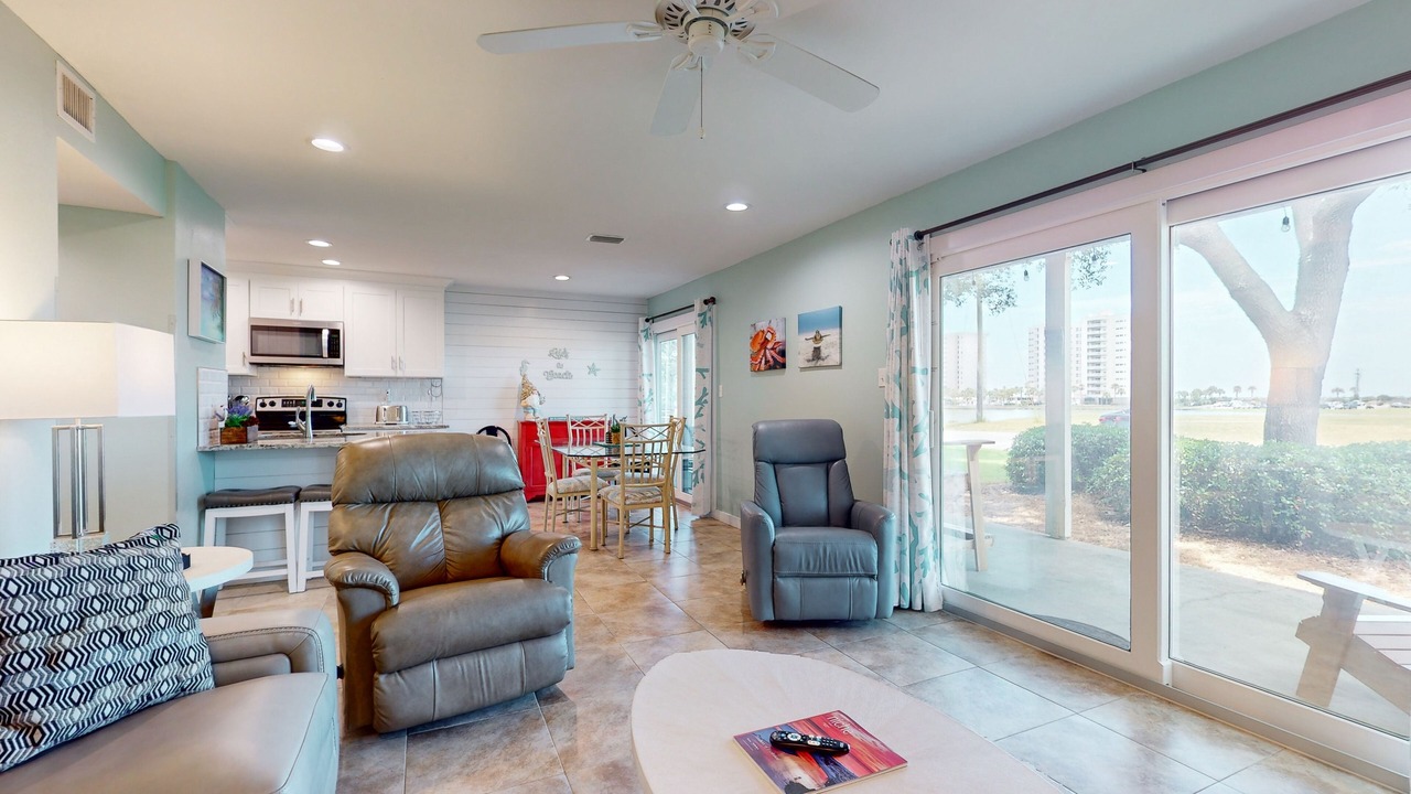 Photo of Livingroom in Miramar Beach