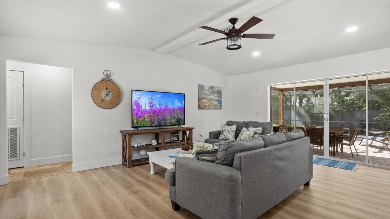 Photo of Livingroom in Whitfield