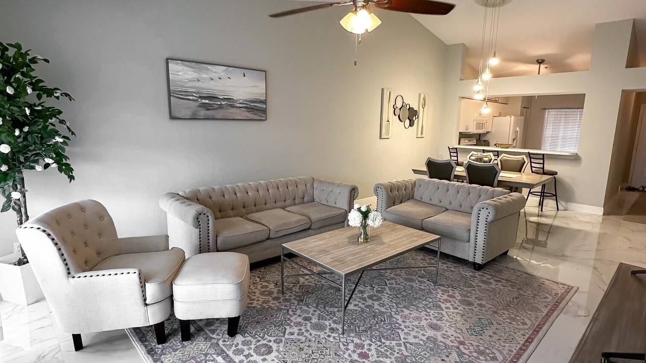 Photo of Livingroom in North Naples