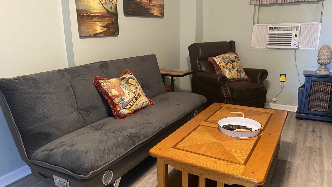 Photo of Livingroom in Lake Worth Corridor