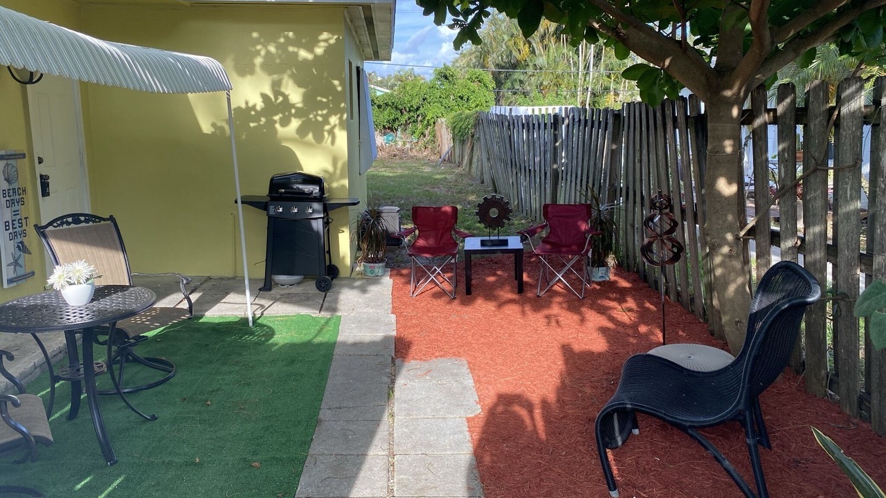 Photo of Outdoor in Lake Worth Corridor