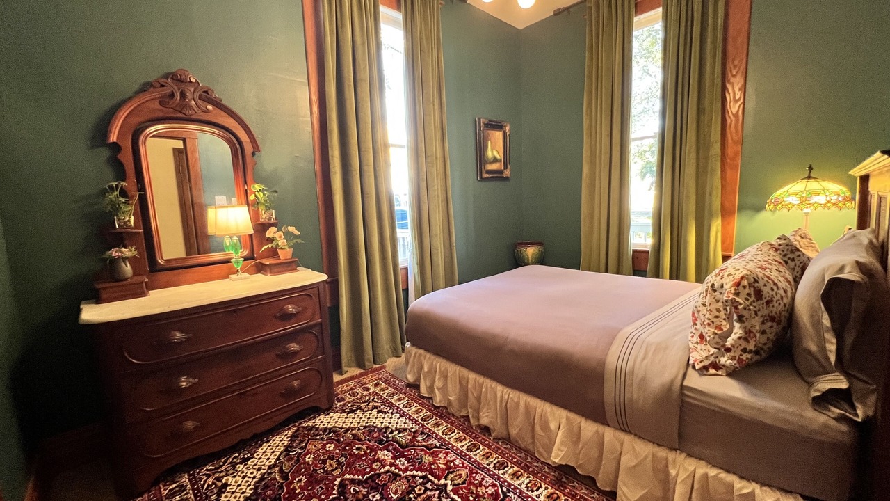 Photo of Bedroom in Downtown