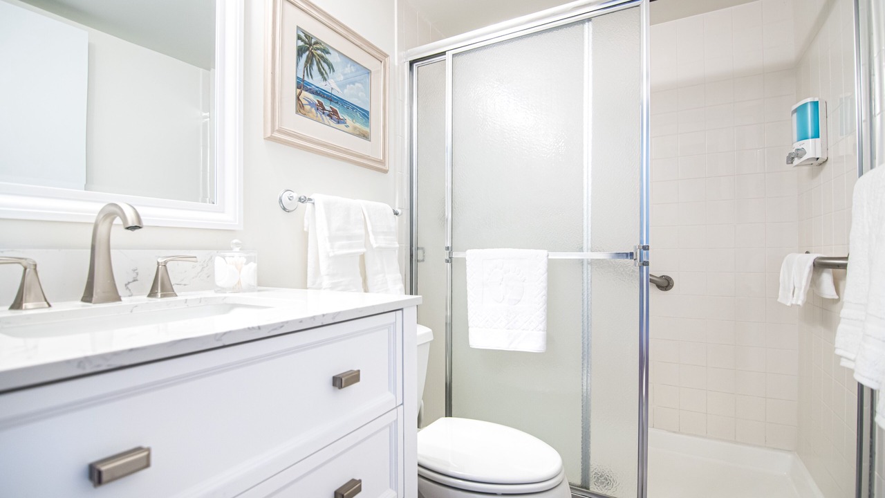 Photo of Bathroom in Jupiter Bay
