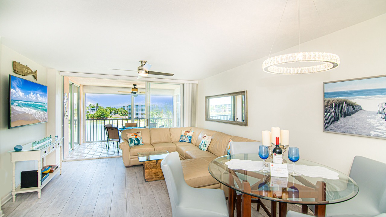 Photo of Bedroom in Jupiter Bay