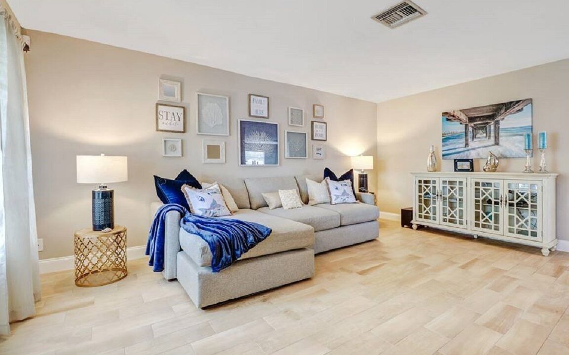 Photo of Bedroom in Naples Park